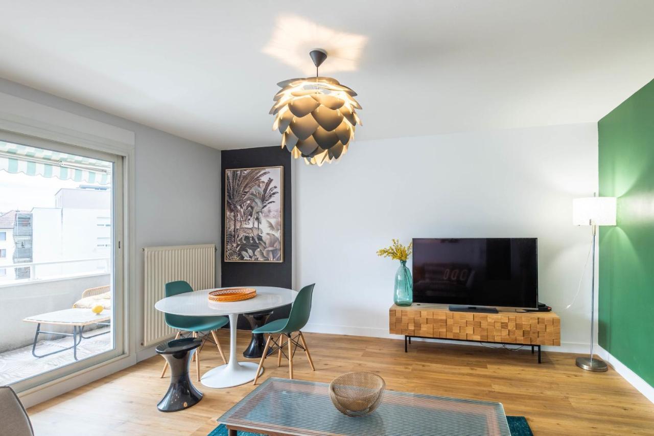 Florentine Furnished Flat Apartment Annecy Ngoại thất bức ảnh