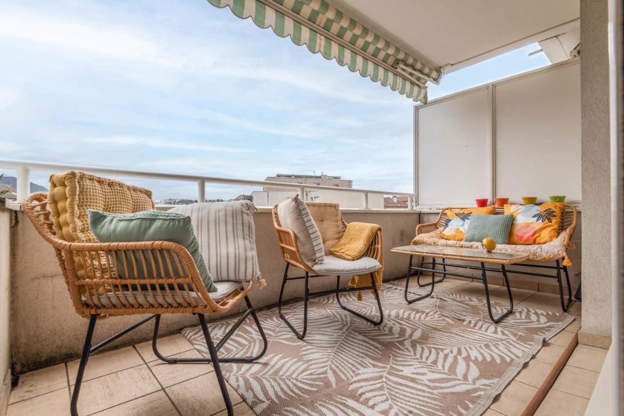 Florentine Furnished Flat Apartment Annecy Ngoại thất bức ảnh